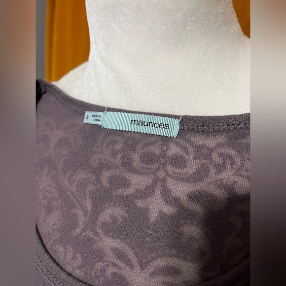 Maurices grey small long sleeve tee - Picture 2 of 2